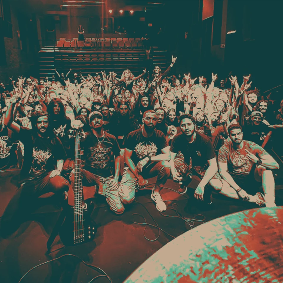 We Come For War — concert et public.
